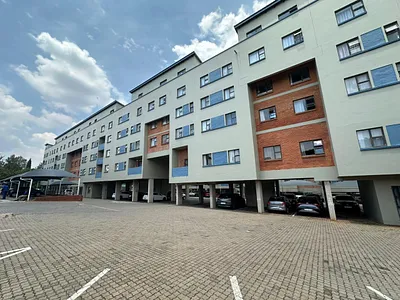 3 Bedroom Apartment For Sale in Centurion - ObqJ.webp