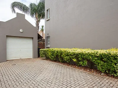 3 Bedroom Apartment For Sale in Pretoria - khzX.webp