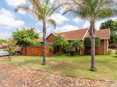 3 Bedroom Townhouse For Sale in Pretoria - img