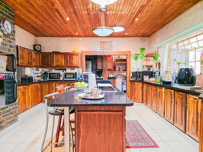 6 Bedroom House For Sale in Pretoria - P4Lu.webp