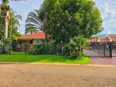 4 Bedroom House For Sale in Pretoria - vNAt.webp