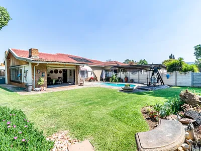 2 Bedroom House To Rent in Pretoria - QeVm.webp