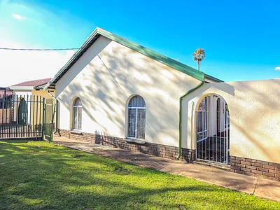 3 Bedroom House For Sale in Pretoria - r208.webp