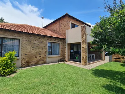 3 Bedroom Townhouse For Sale in Pretoria - Z8Sk.webp