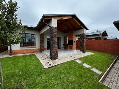 3 Bedroom Townhouse For Sale in Pretoria - uris.webp