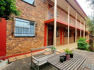 2 Bedroom Apartment For Sale in Pretoria - kK91.webp