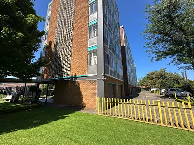 2 Bedroom Apartment For Sale in Pretoria - Tlld.webp