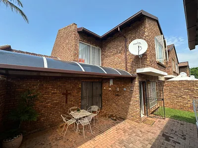 3 Bedroom Townhouse For Sale in Pretoria - DWaK.webp