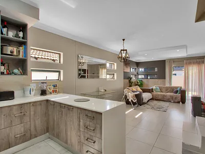 3 Bedroom Townhouse To Rent in Pretoria - EhKL.webp