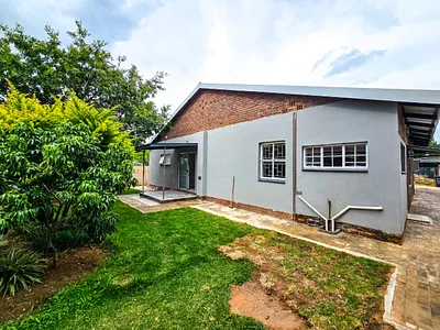 2 Bedroom Townhouse To Rent in Pretoria - img