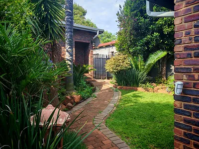 4 Bedroom House For Sale in Pretoria - img