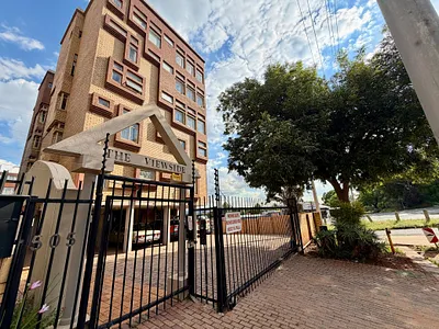 2 Bedroom Apartment For Sale in Pretoria - img