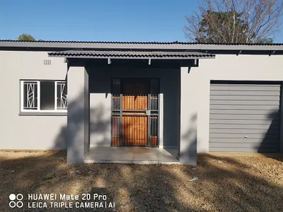 1 Bedroom Apartment To Rent in Pretoria - 2UOk.webp