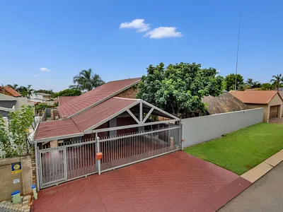 5 Bedroom House For Sale in Pretoria - 4HAI.webp