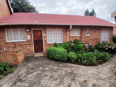 3 Bedroom Townhouse To Rent in Pretoria - 27yQ.webp