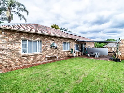 3 Bedroom Townhouse For Sale in Pretoria - VO58.webp