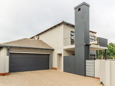 3 Bedroom Townhouse For Sale in Pretoria - 5TWh.webp