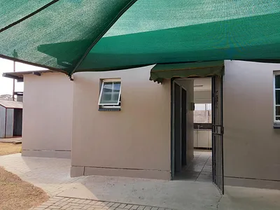 2 Bedroom Apartment To Rent in Pretoria - yeYZ.webp