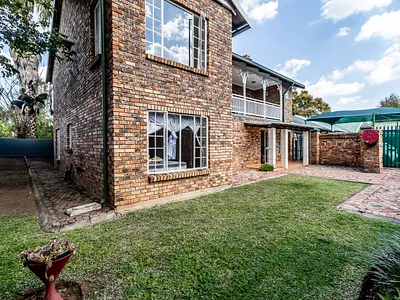 4 Bedroom House For Sale in Pretoria - qCTh.webp