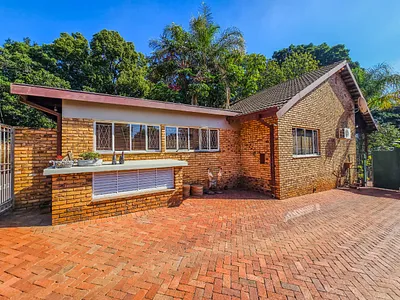 4 Bedroom House For Sale in Pretoria - Fbgq.webp