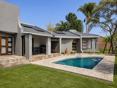 4 Bedroom House For Sale in Akasia - 2y1z.webp