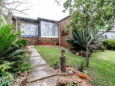 3 Bedroom House For Sale in Pretoria - zb6H.webp