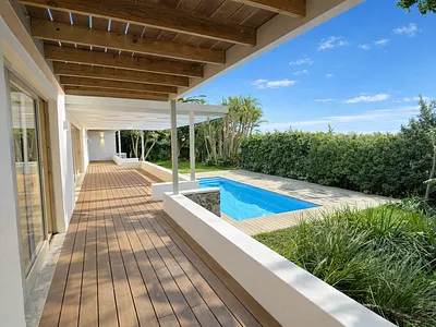 5 Bedroom House For Sale in Cape Town - scea.webp