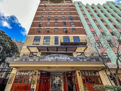 2 Bedroom Apartment For Sale in Cape Town - yKo1.webp