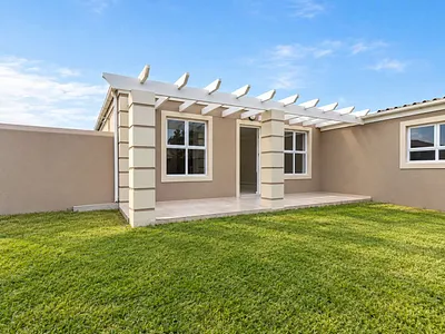 2 Bedroom Townhouse To Rent in Cape Town - wGFU.webp