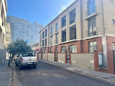 1 Bedroom Apartment To Rent in Muizenberg, Cape Town - Rvp4.webp