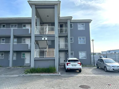 2 Bedroom Apartment For Sale in Cape Town - img