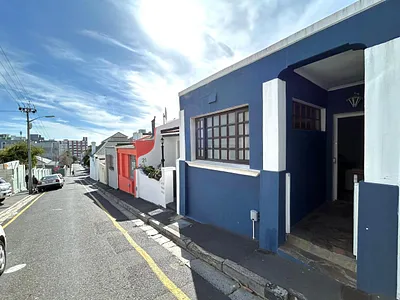 1 Bedroom House For Sale in Cape Town - fp1w.webp