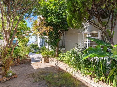 2 Bedroom Apartment For Sale in Cape Town - j3iu.webp