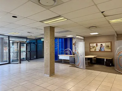 Commercial Property To Rent in Cape Town - telE.webp