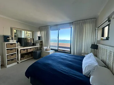 3 Bedroom Apartment To Rent in Cape Town - Rcme.webp