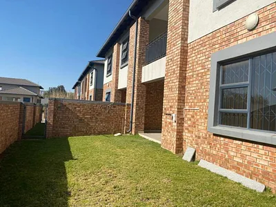 2 Bedroom Townhouse For Sale in Midrand - img