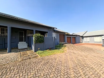4 Bedroom House For Sale in Midrand - Evbm.webp