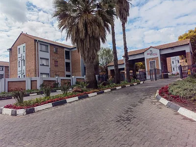 2 Bedroom Apartment For Sale in Midrand - auMf.webp