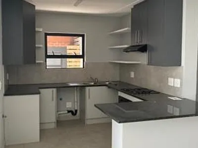 3 Bedroom Apartment To Rent in Kempton Park - img