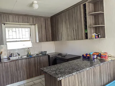 2 Bedroom Apartment For Sale in Midrand - img