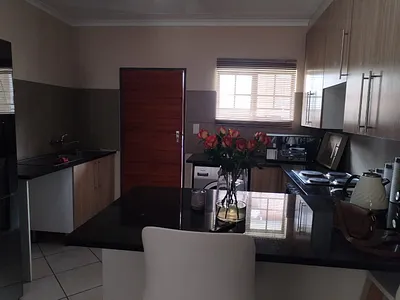 2 Bedroom Apartment For Sale in Midrand - ZgYq.webp