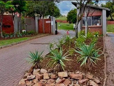 3 Bedroom Apartment To Rent in Pretoria - 8GMl.webp