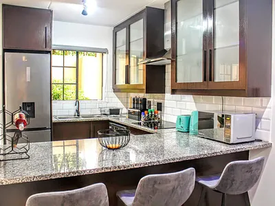 3 Bedroom Apartment To Rent in Randburg - 0kp6.webp