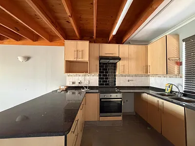 3 Bedroom Apartment For Sale in Midrand - KkY7.webp