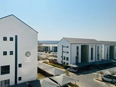 1 Bedroom Apartment For Sale in Sandton - 8EWw.webp