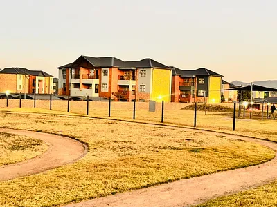 2 Bedroom Apartment For Sale in Johannesburg - 53Ug.webp