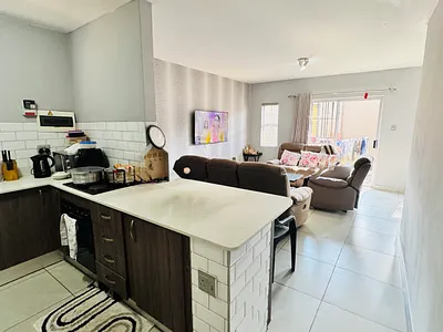 2 Bedroom Townhouse For Sale in Midrand - img