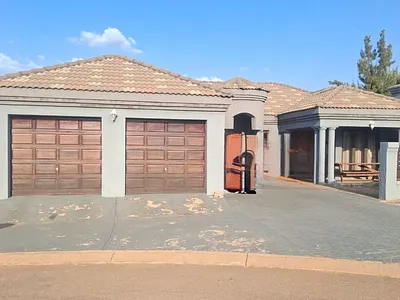 4 Bedroom House To Rent in Akasia - mk4c.webp