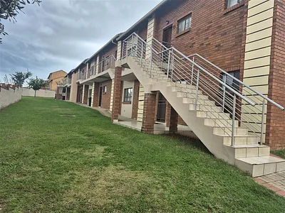 3 Bedroom Apartment For Sale in Midrand - 73dN.webp