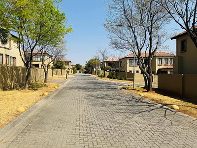 3 Bedroom House To Rent in Midrand - nY3V.webp